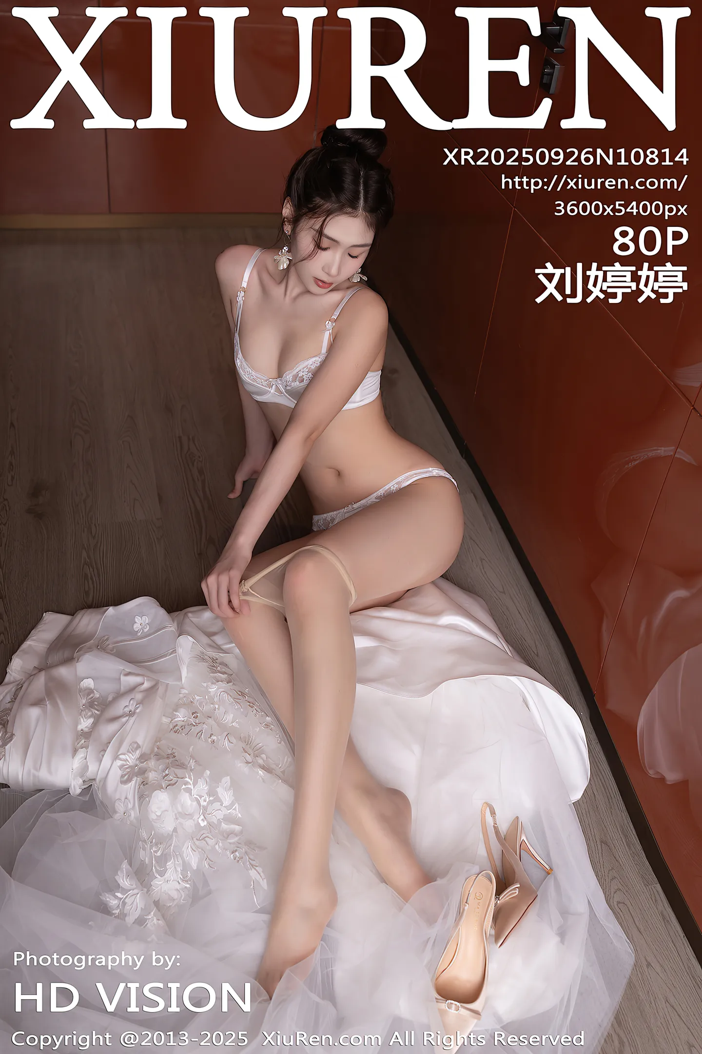 [XiuRen秀人网]No.10814_模特刘婷婷性感白色婚纱露白色内衣配超薄肉丝秀美腿诱惑写真80P-秀人网 - XiuRen.Pro